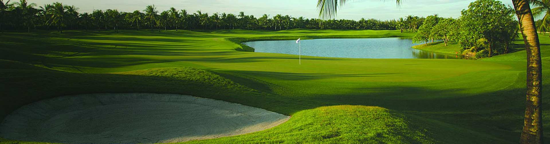 The World's Finest Hand Made Golf Shoes